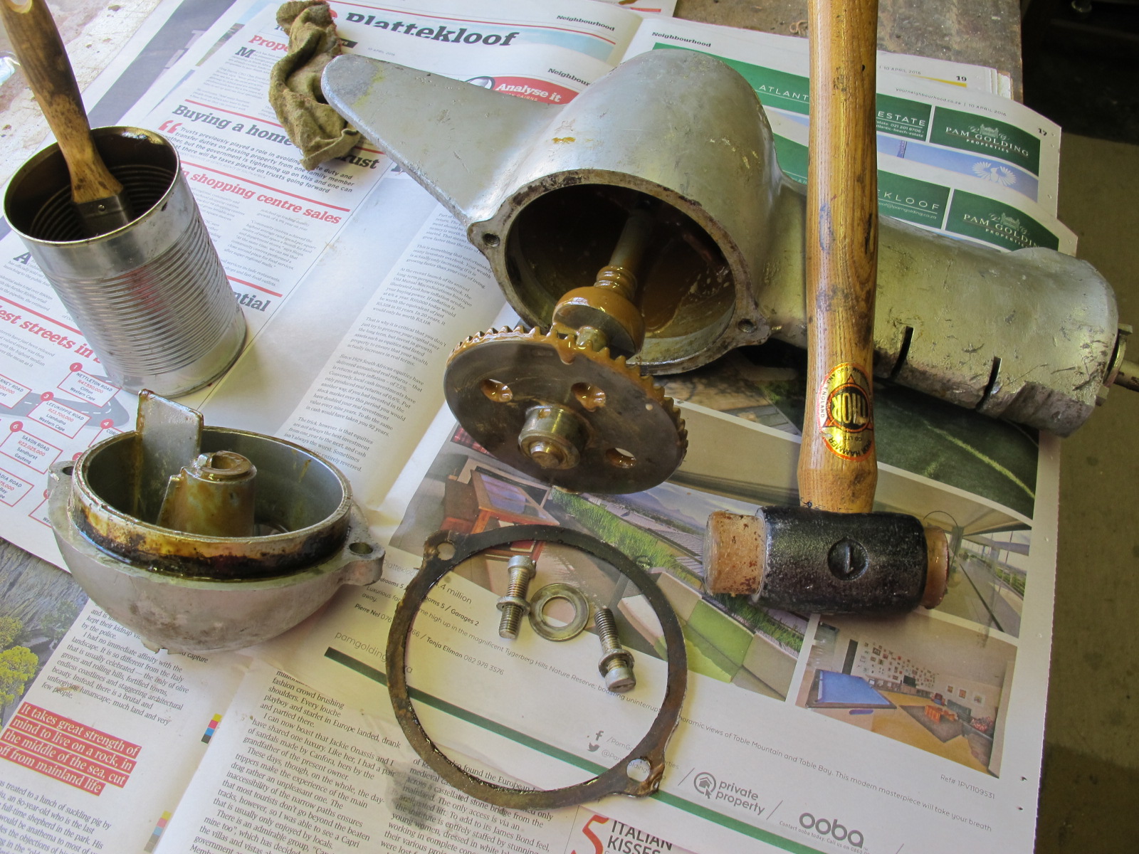 CKD Boats - Roy Mc Bride: Inside a British Seagull gear box
