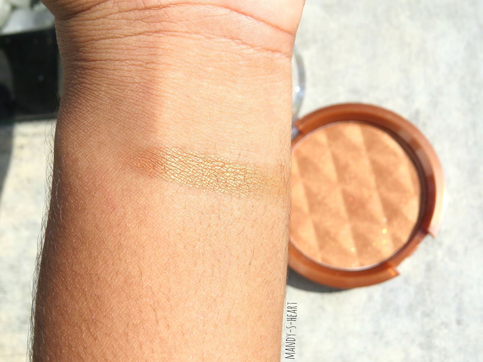 Review Jordana Powder Bronzer in Golden Bronze MandySHeart