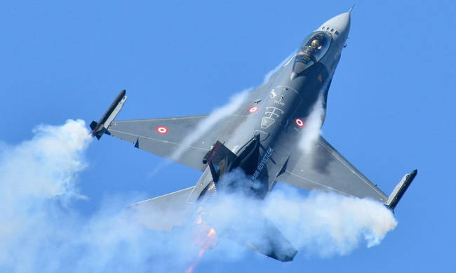Στόχος τουρκικού F-16 το ελικόπτερο που επέβαινε ο διοικητής της ΑΣΔΕΝ