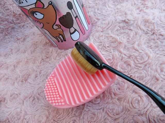 Le Brush Egg Née Jolie 