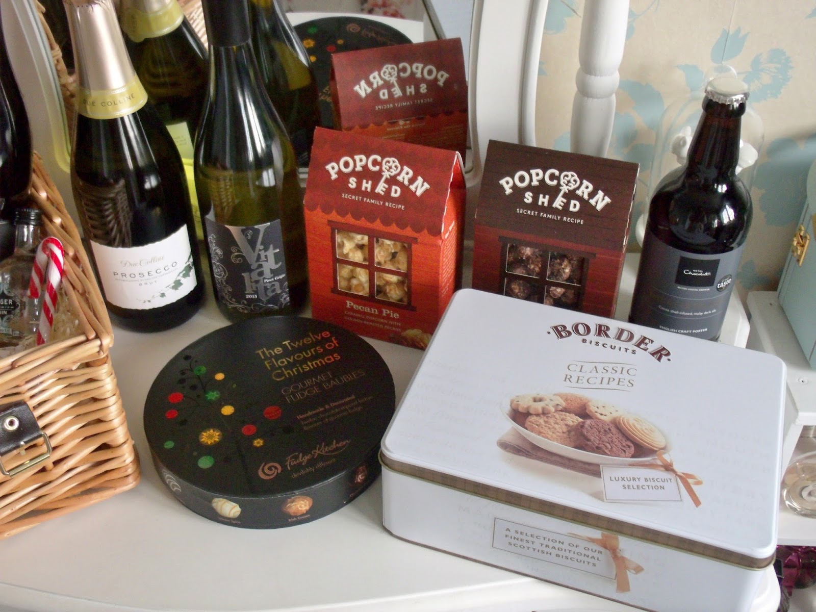 Christmas Gift Idea DIY Treat Hamper ♥ Victoria's Vintage Blog