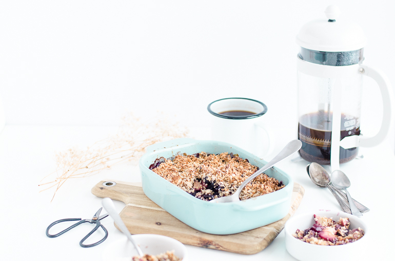 Crumble Healthy Aux Flocons D Avoine Pomme Banane Et Fruit Rouges Je Dis M Food Blog Lifestyle En Normandie