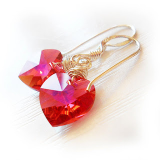 http://dicopebisuteria.com/shop/product-category/sparkly-jewels/