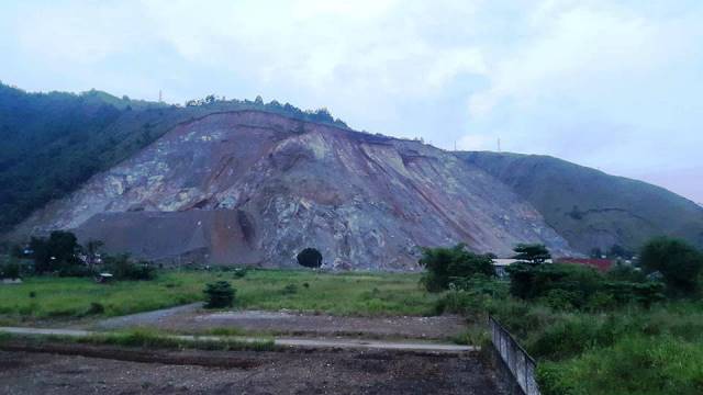 Puisi Alam - Bukit Gundul