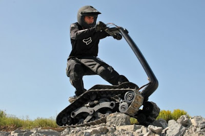 The Jackal, Otopet Medan Perang yang Futuristik