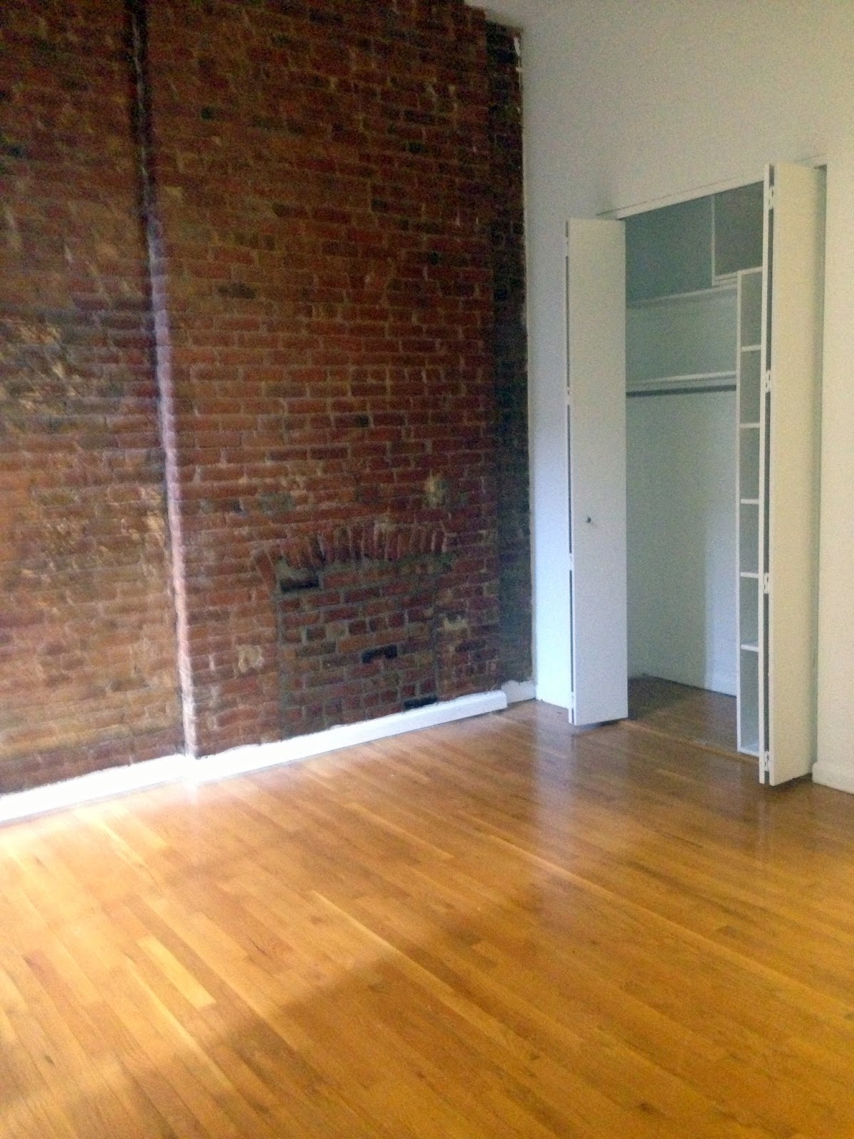 Queens Apartments For Rent. Astoria no fee 21ST STREET 13E(26th Road