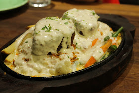 Desiklub Mumbai Vegetarian Vegan Cheese Food Blogger Review Photography Masterchef India Lifestyle Blog