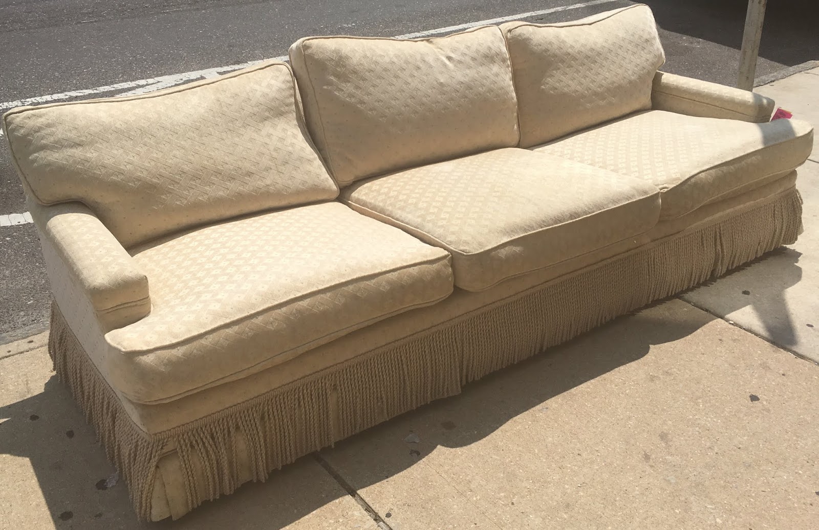 Uhuru Furniture & Collectibles Vintage Style Sofa 195 95 Bargain