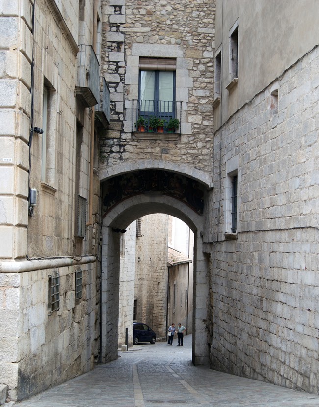 Portal de Sobreportes. Encants de Girona.