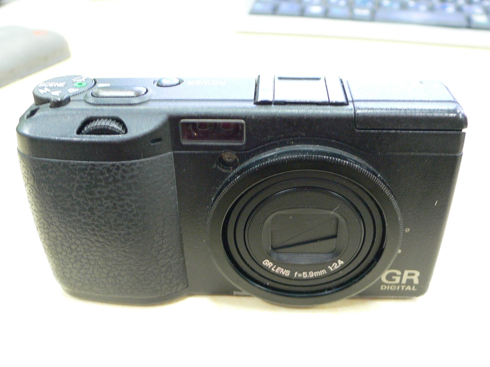 Review of RICOH's GR DIGITAL カメラレビュー：リコーのGRデジタル初代版