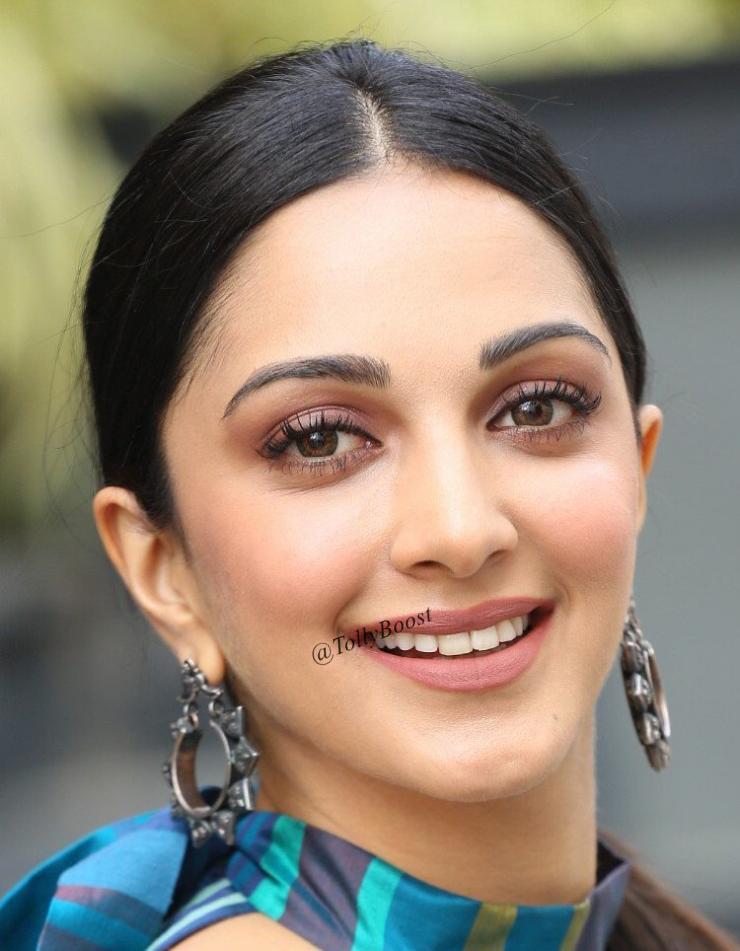 Beautiful Indian Girl Kiara Advani Face Closeup Gallery - Tollywood Boost