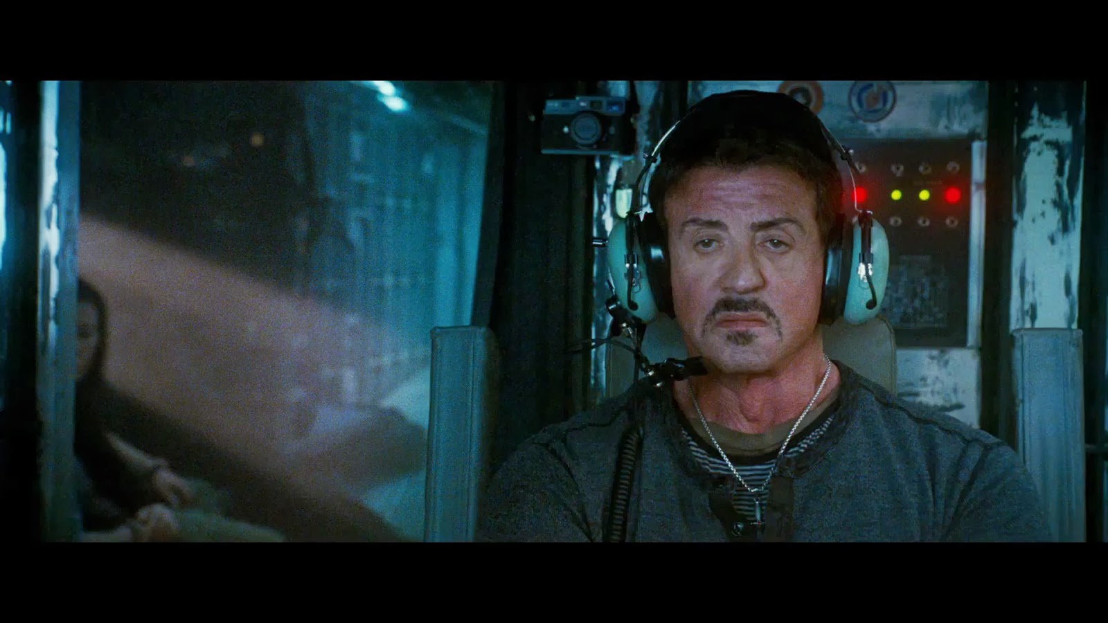 The+Expendables+2+(2012)+Dual+%5BwWw.PelisMEGAHD.Org%5D_00_45_47_00003.jpg