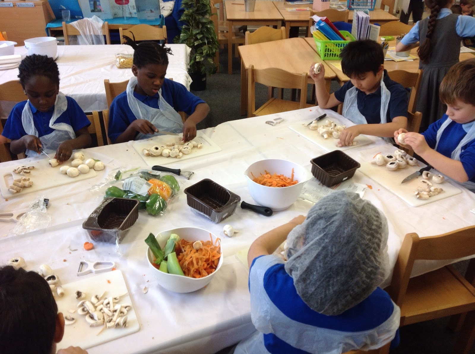 Bannockburn Primary Year 2 Cooking in Beech Class