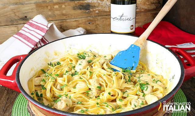 http://theslowroasteditalian-printablerecipe.blogspot.com/2015/12/one-pot-chicken-alfredo.html