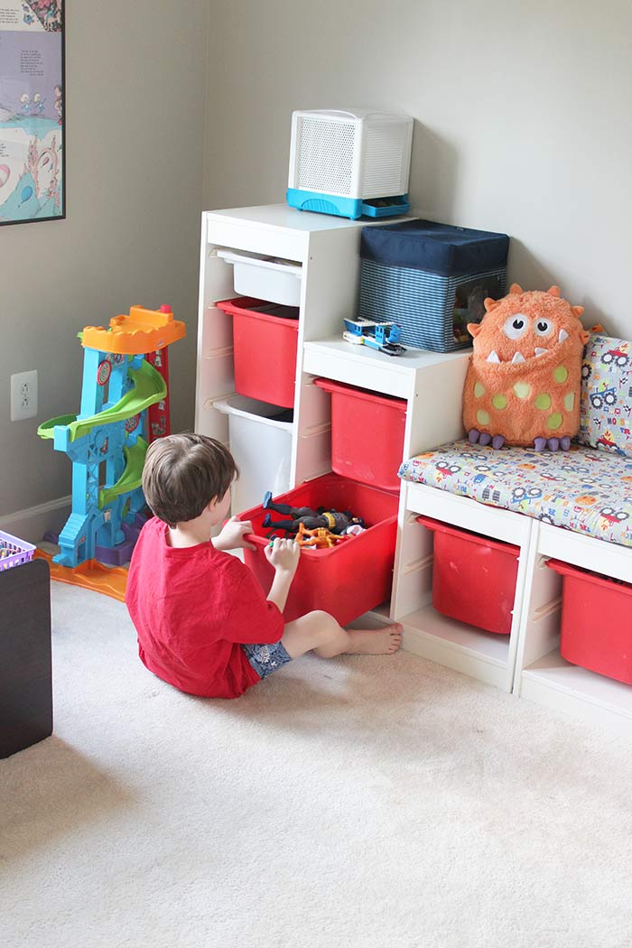 How to Create a Cozy Guest Room and Playroom in One | Sunny Day Family