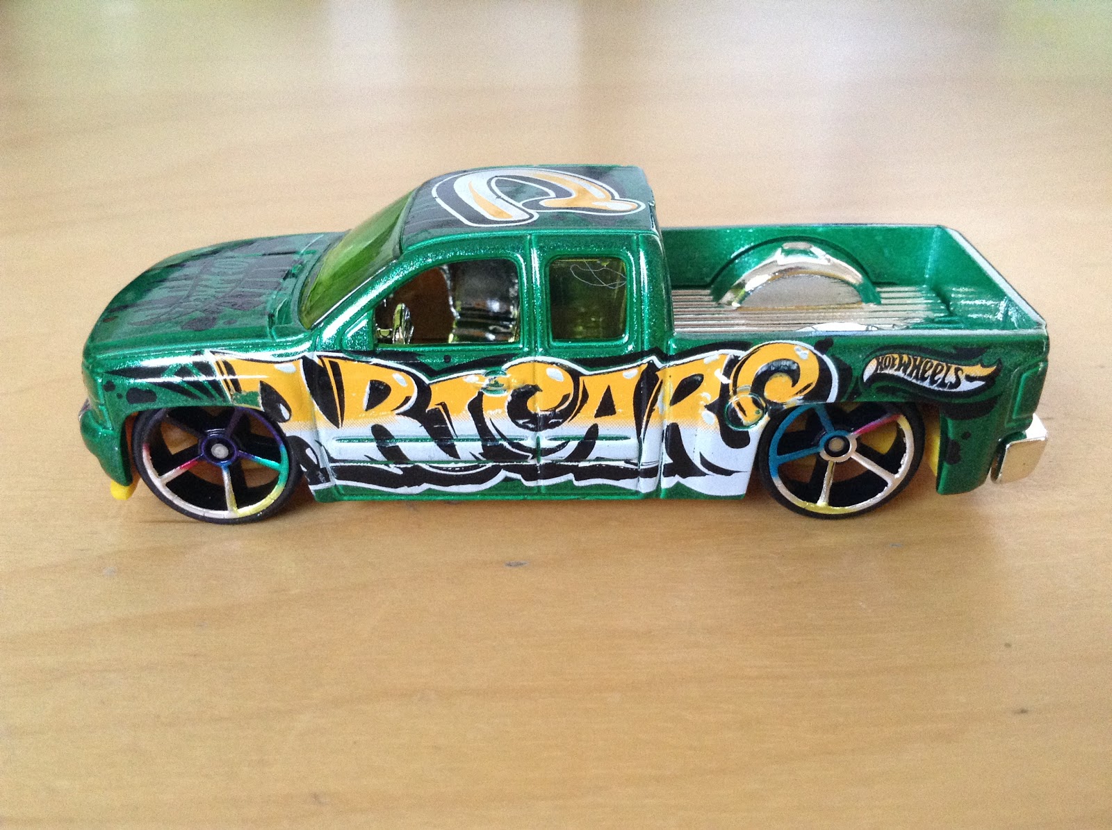 JULIAN'S HOT WHEELS BLOG Chevy Silverado (2016 HW Art Cars)