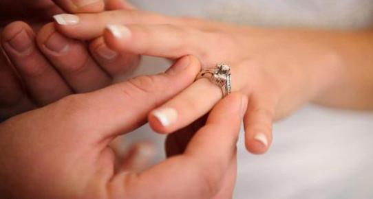 99 Arti Mimpi Bertunangan Dengan Mantan Yang Masih Disayang Mimpi Tunangan Punya Anak