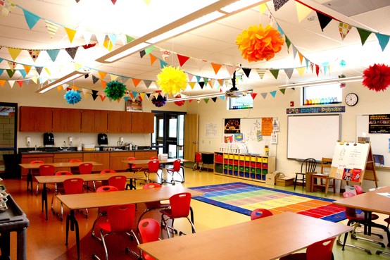 How to Create an Ideal Class Meeting Area for Read Alouds | Clutter