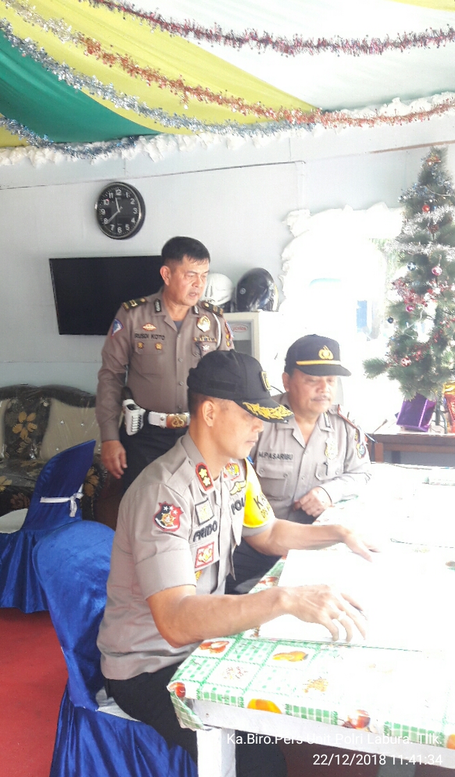 Kapolres Labuhanbatu AKBP Frido Situmorang, SIK mengecek kesiapsiagaan Pos Pam Aek Kanopan. Kapolres Labuhanbatu AKBP Frido Situmorang, SIK mengecek kesiapsiagaan Pos Pam Aek Kanopan.