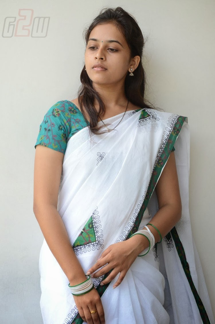 Actress Sri Divya Pics Of Dogs