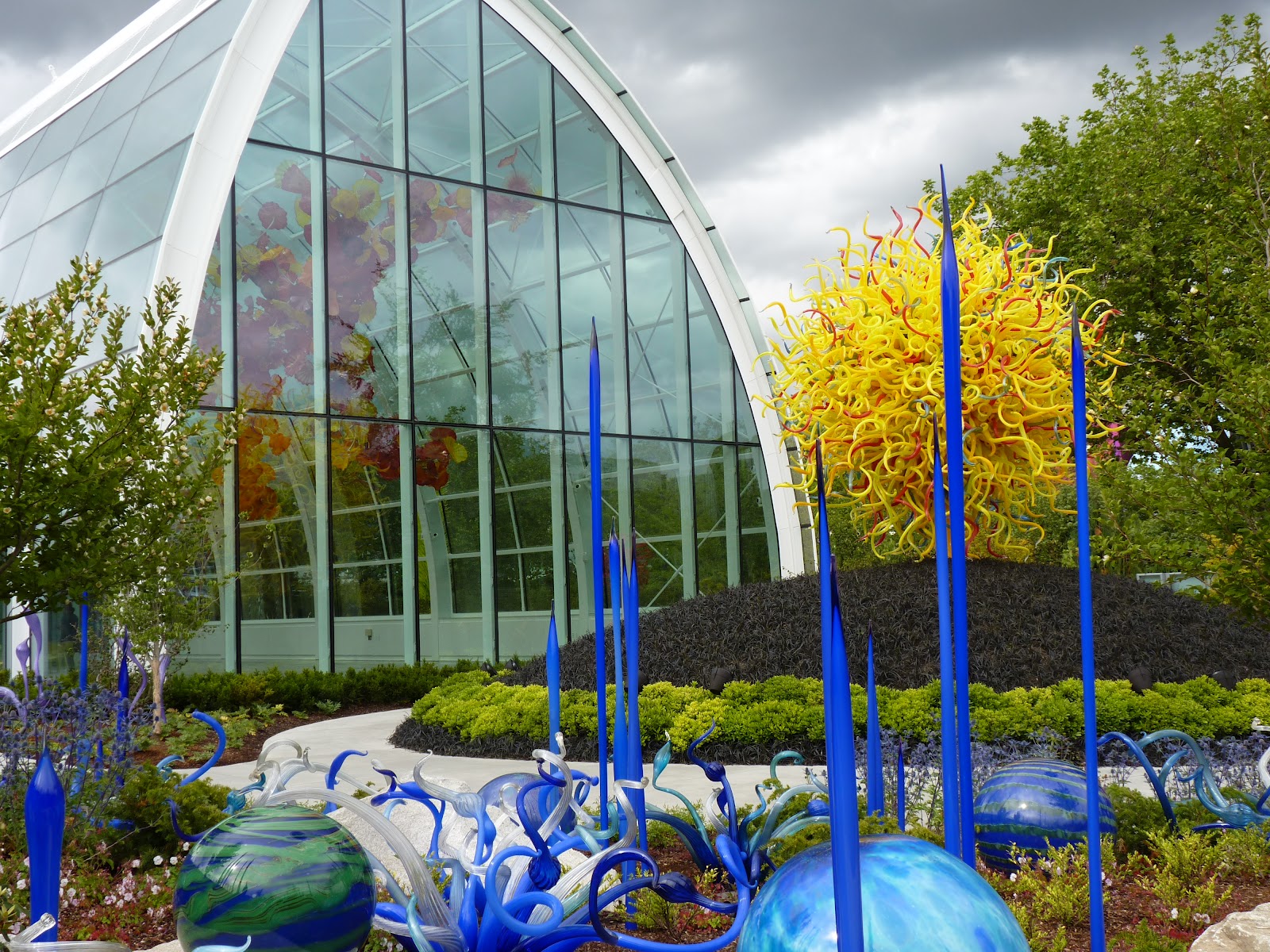 Searching for Bright Light Chihuly Garden and Glass New Seattle Museum worthy of "Wow!"