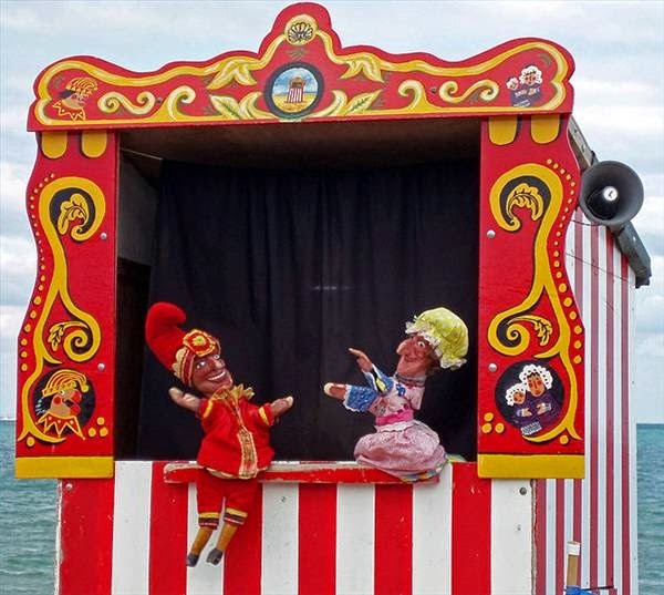 CreativaCale Puppet theatre