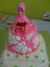 Barbie Cake With Cheese topping
