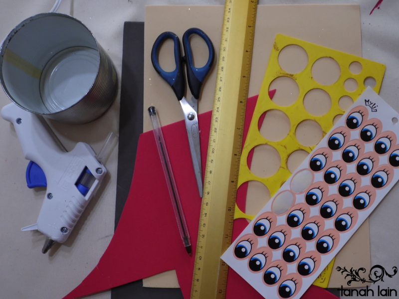 Manualidades navideñas: Rodolfo el Reno con una lata. 