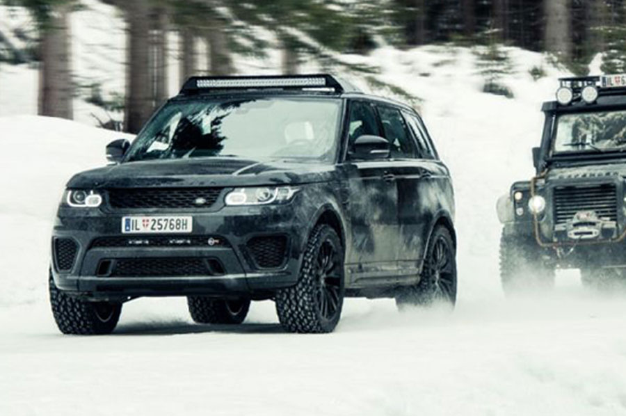 JAMES BOND: Range Rover Sport SVR