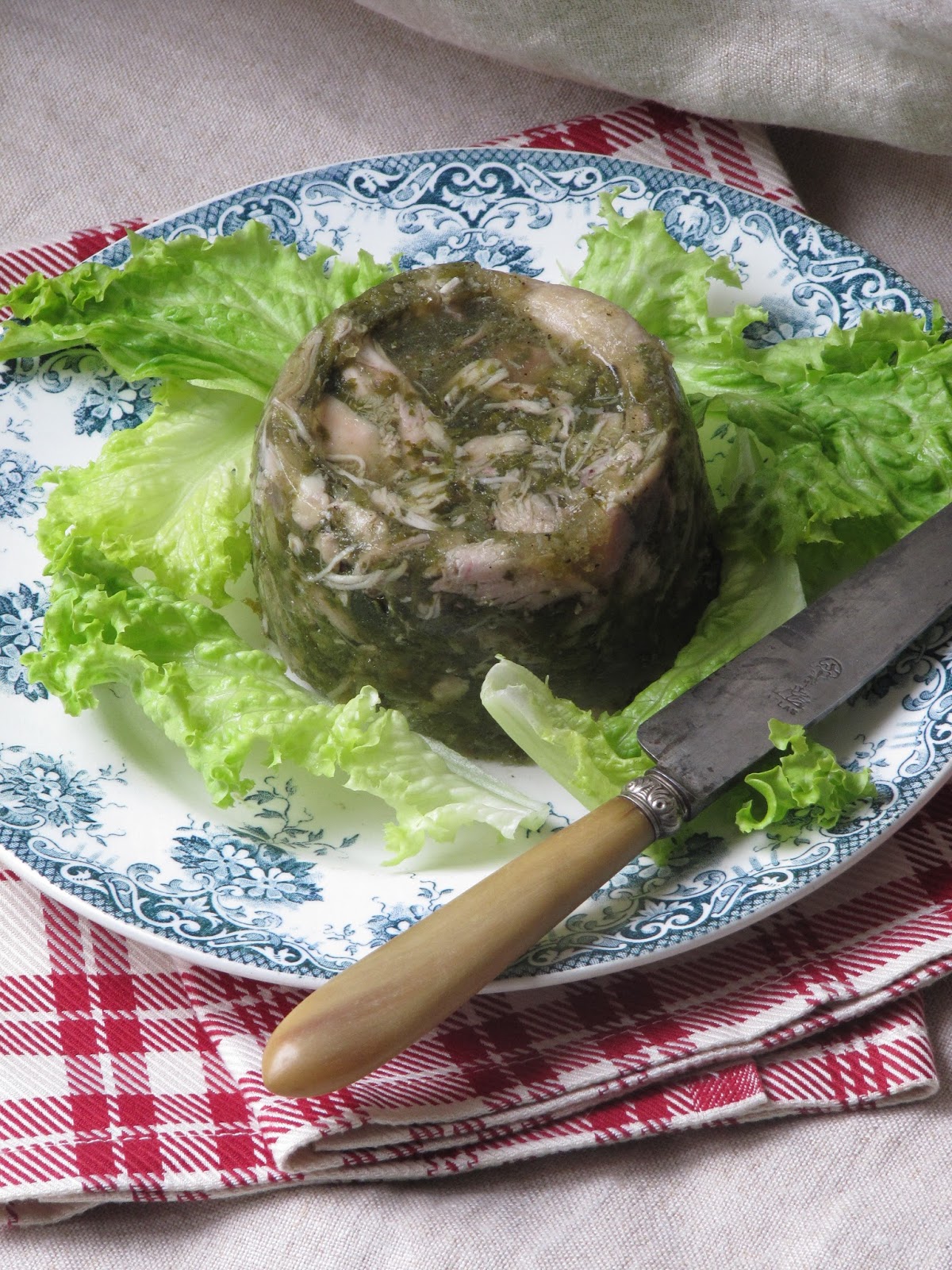 La cuisine d'ici et d'ISCA Terrine de poulet en gelée