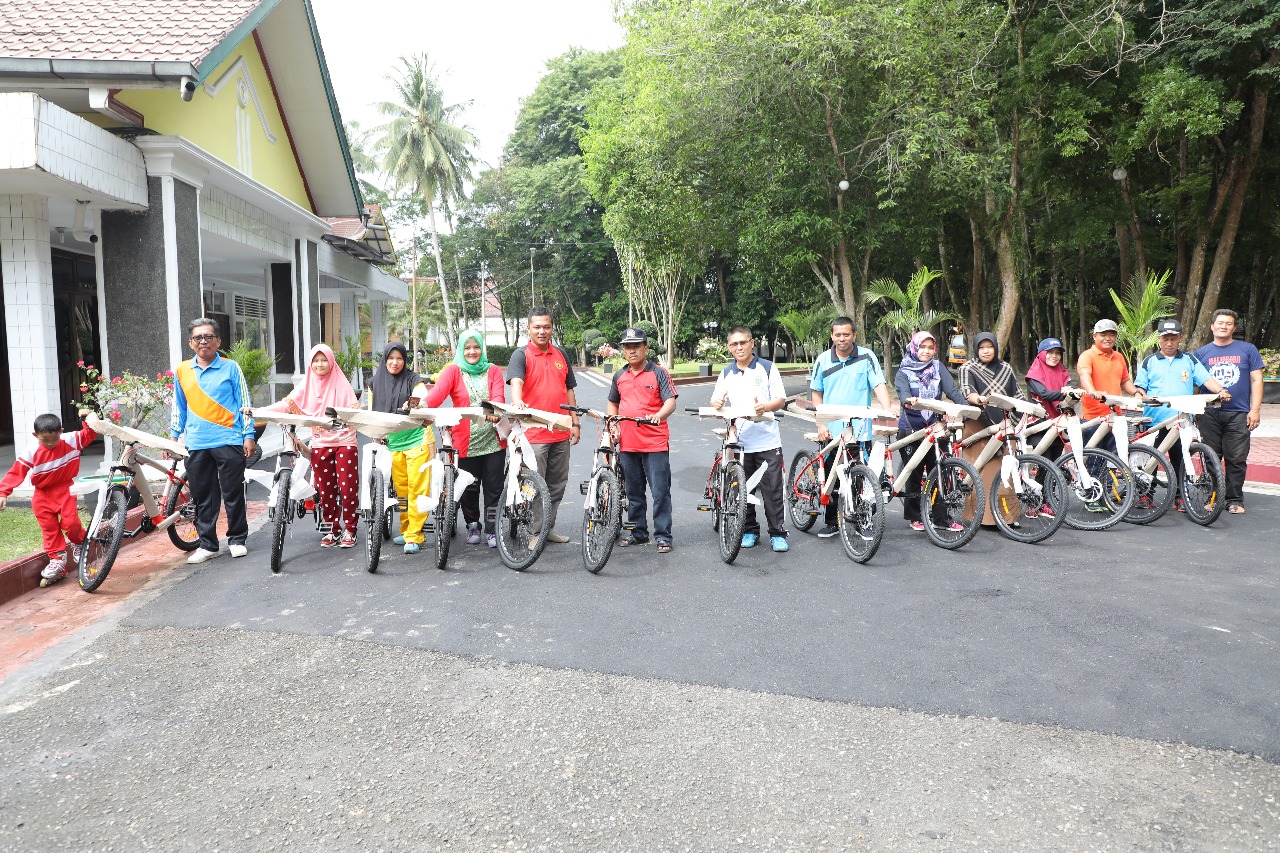 Bupati Asahan Taufan Gama Simatupang saat memberikan kata sambutan. Bupati Asahan Taufan Gama Simatupang saat memberikan kata sambutan.