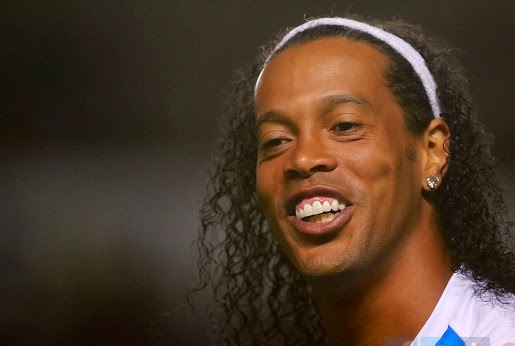 Ronaldinho: A Dribbling Maestro