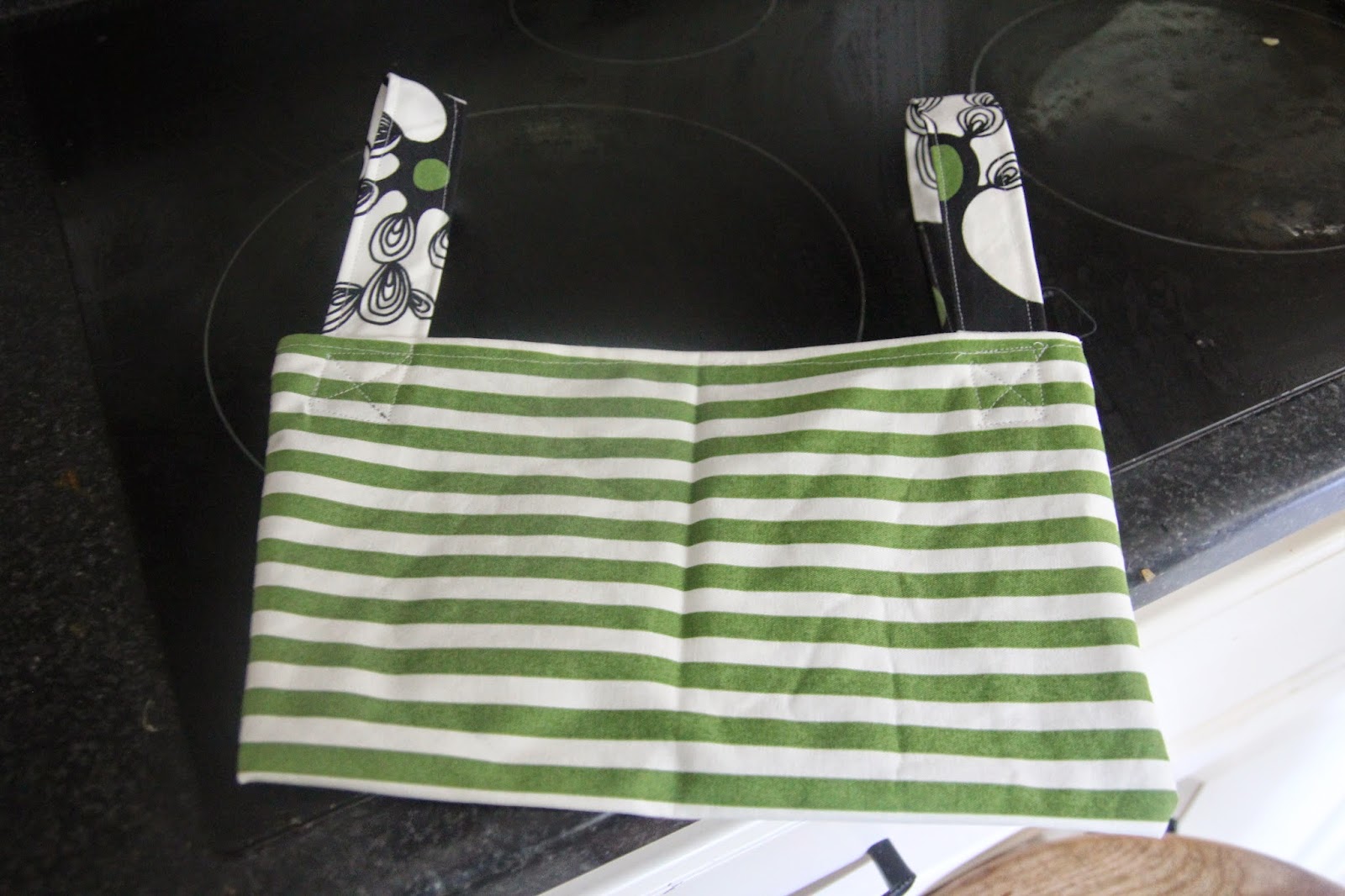 Nicolle's Originals DIY Wheelchair Bag Tutorial