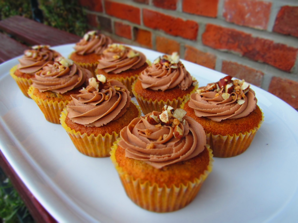 Haselnuss-Cupcakes mit Nutella-Topping