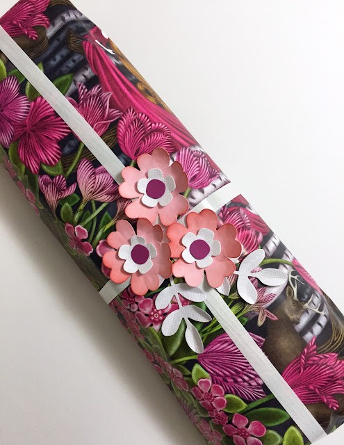Easy, chic gift wrap with die-cut flowers #Sizzix #Sizzixplus