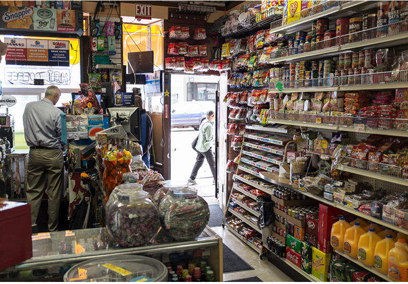 Pillar to Post URBAN EXPLORER / IMAGES OF THE TENDERLOIN