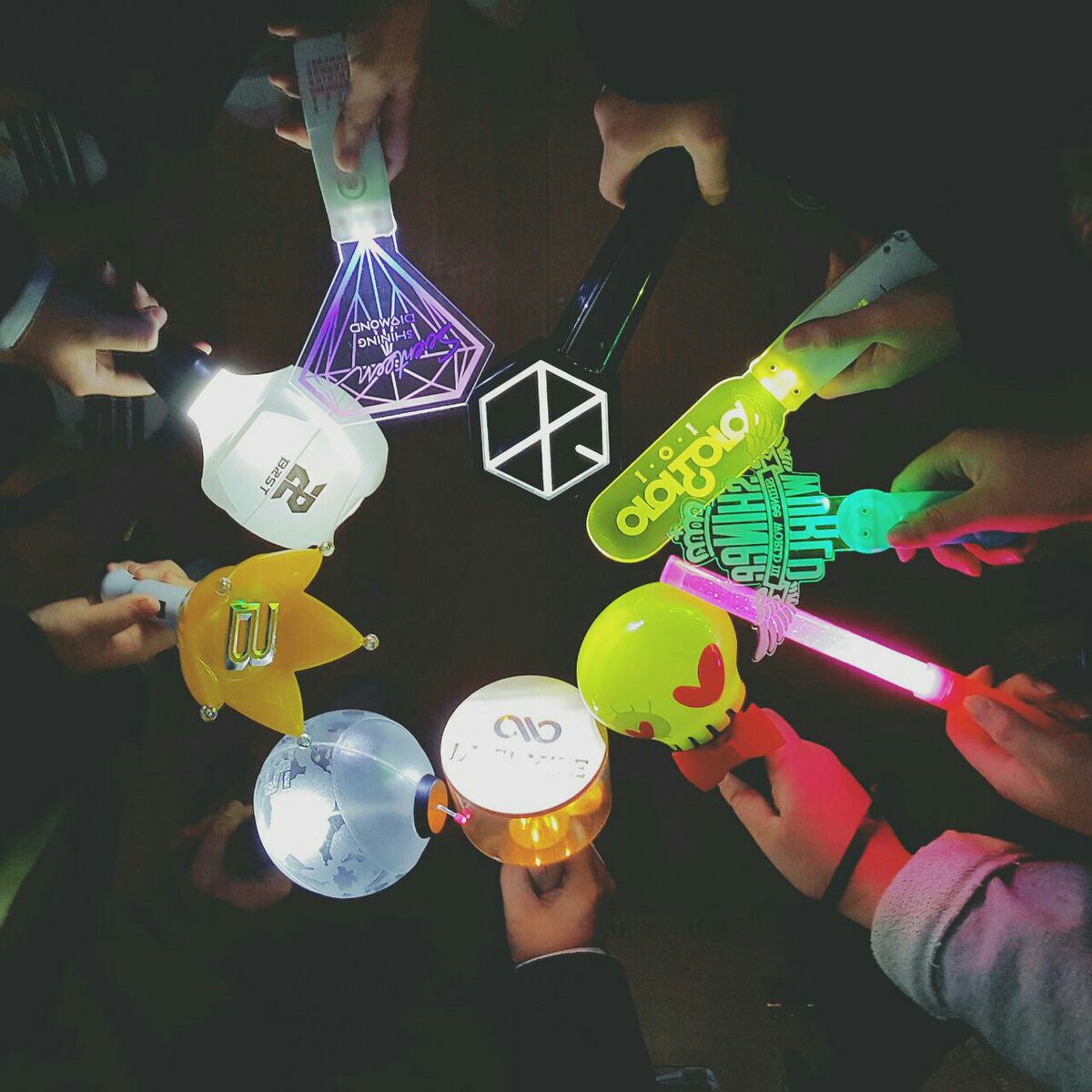 Algunos fans de KPOP expresan su descontento por la lighstick de