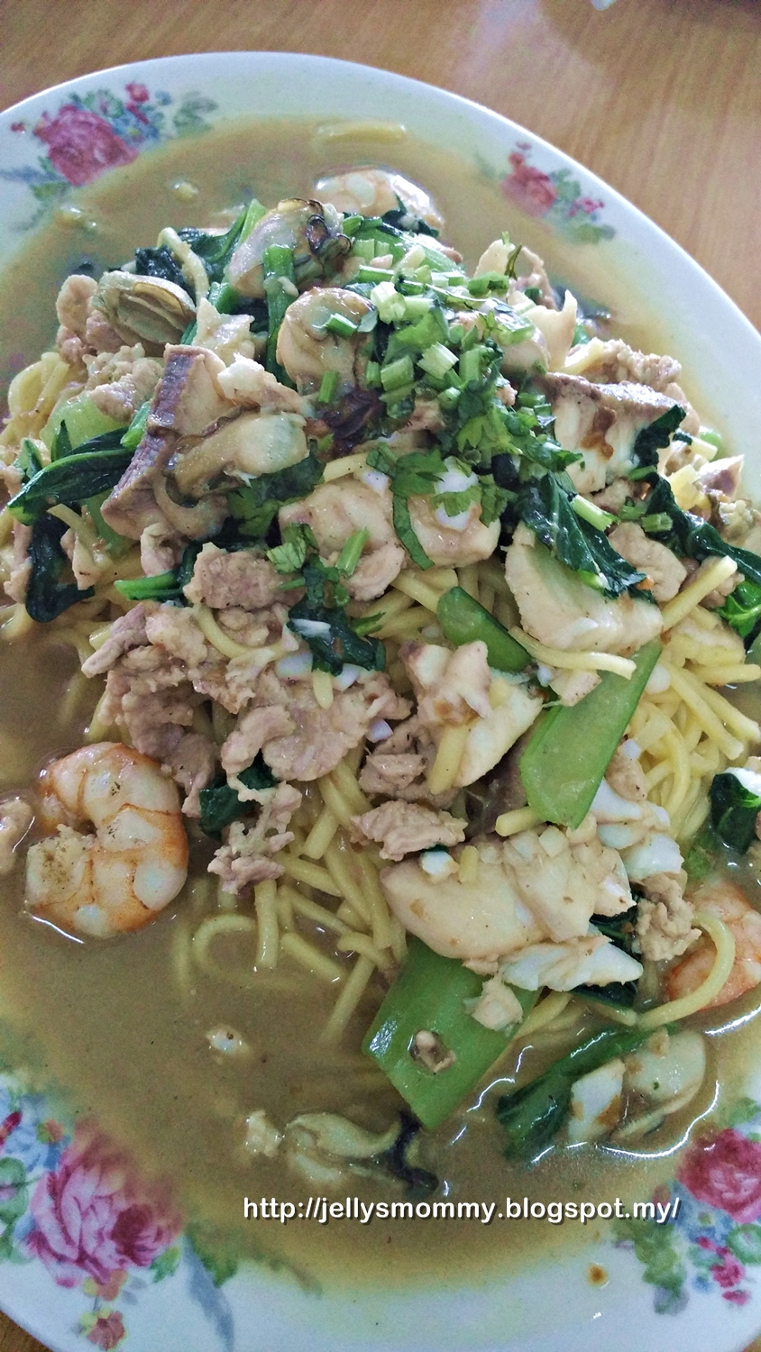 A little bit of Everything Oyster Mee at Sin Lean Heang Town
