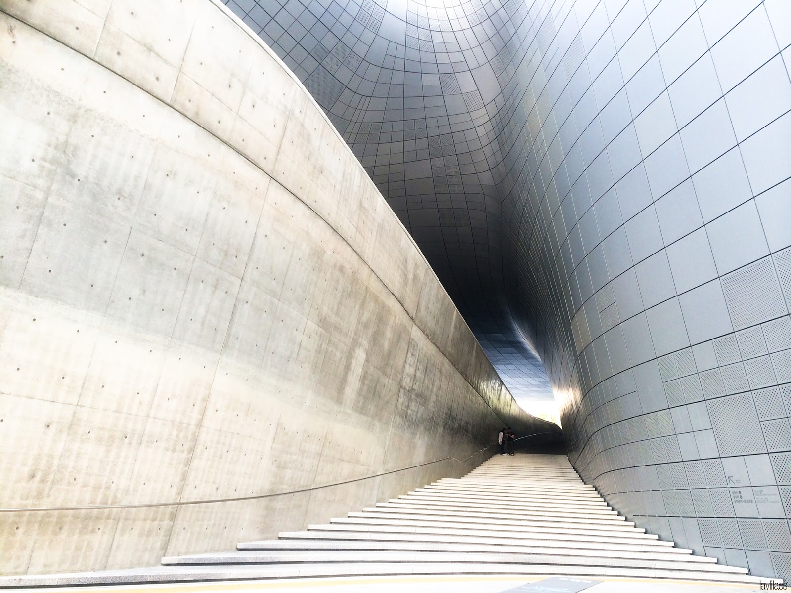Seoul, Korea - Summer Study Abroad 2014 - Dongdaemun Design Plaza DDP