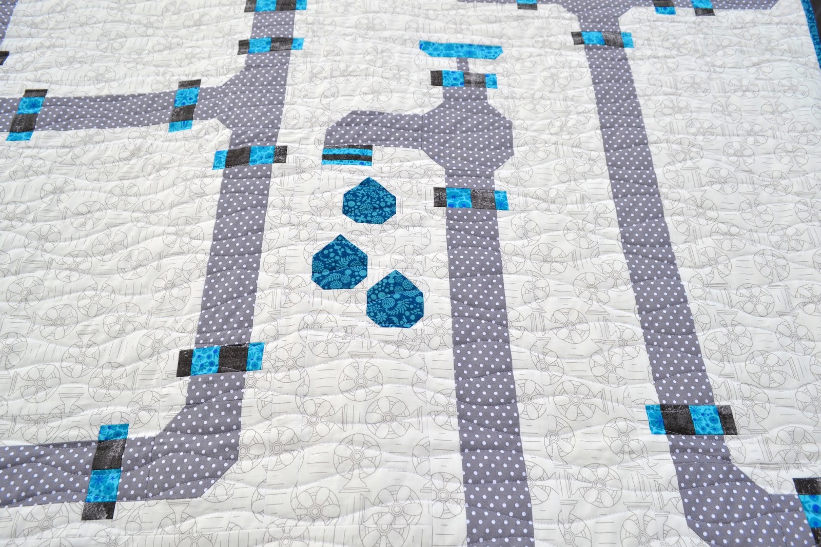Sew Fresh Quilts: Layin Pipe - yet another finished man quilt