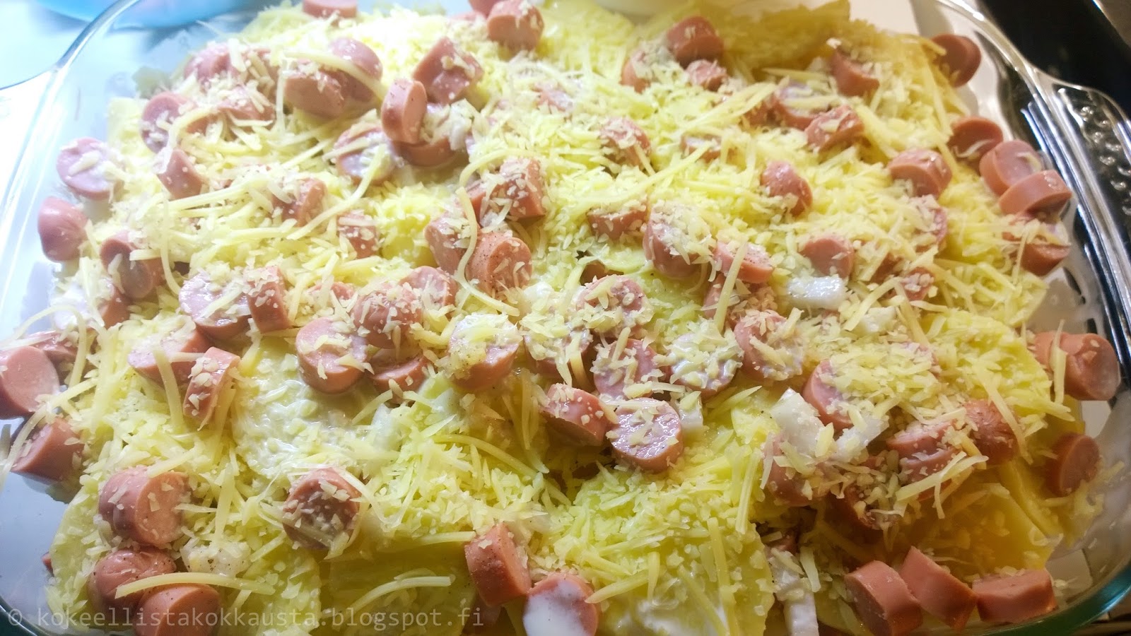 Kokeellista kokkausta Perunanakkilaatikko