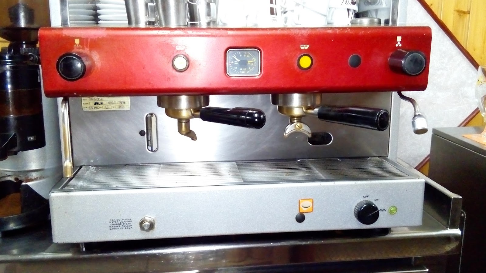 Cafetera para Bar, Restaurante o Cafetería. 190€