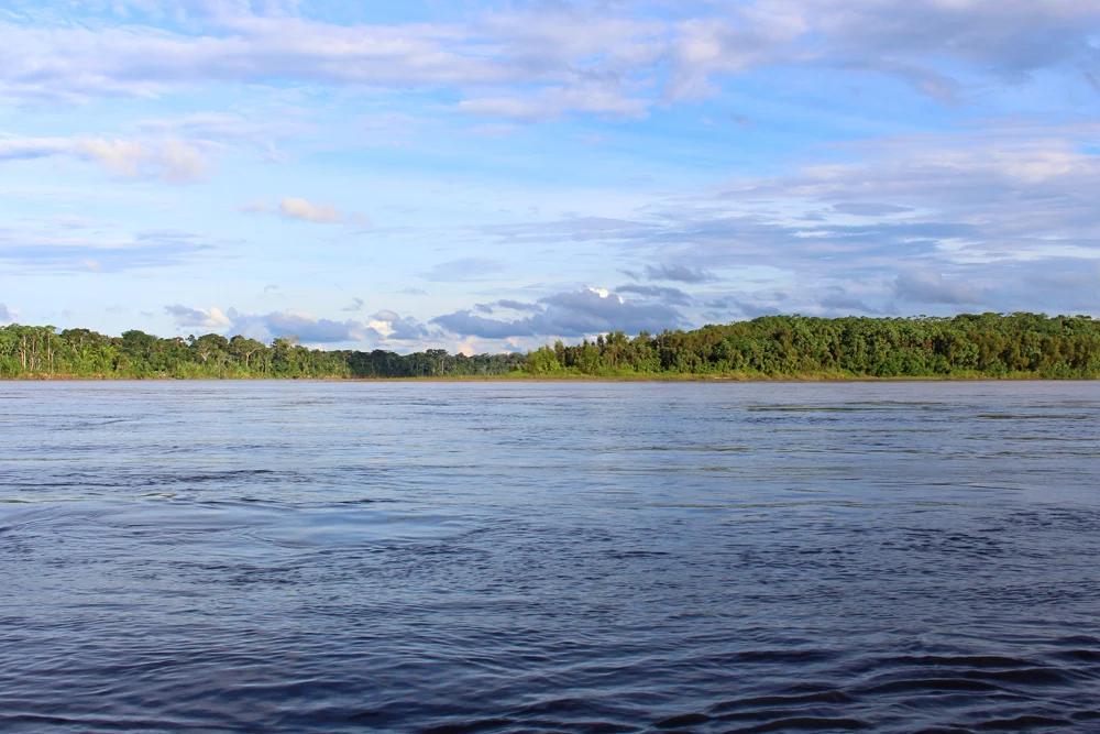 Madre de Dios river, Peru - travel & lifestyle blog
