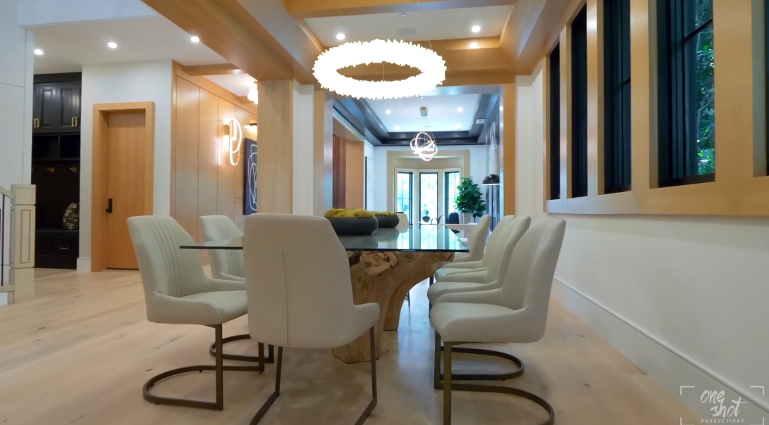 36 Interior Design Photos vs. 8235 W 4th St, Los Angeles Luxury Home Tour