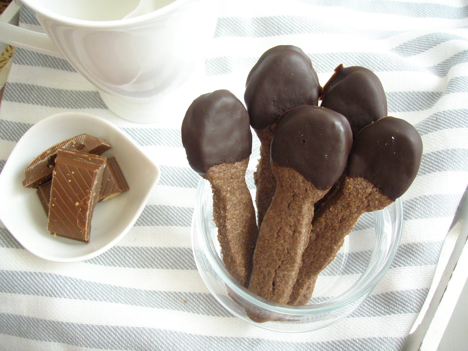 HOBİLEMECE Kaşık Dolusu Çikolata