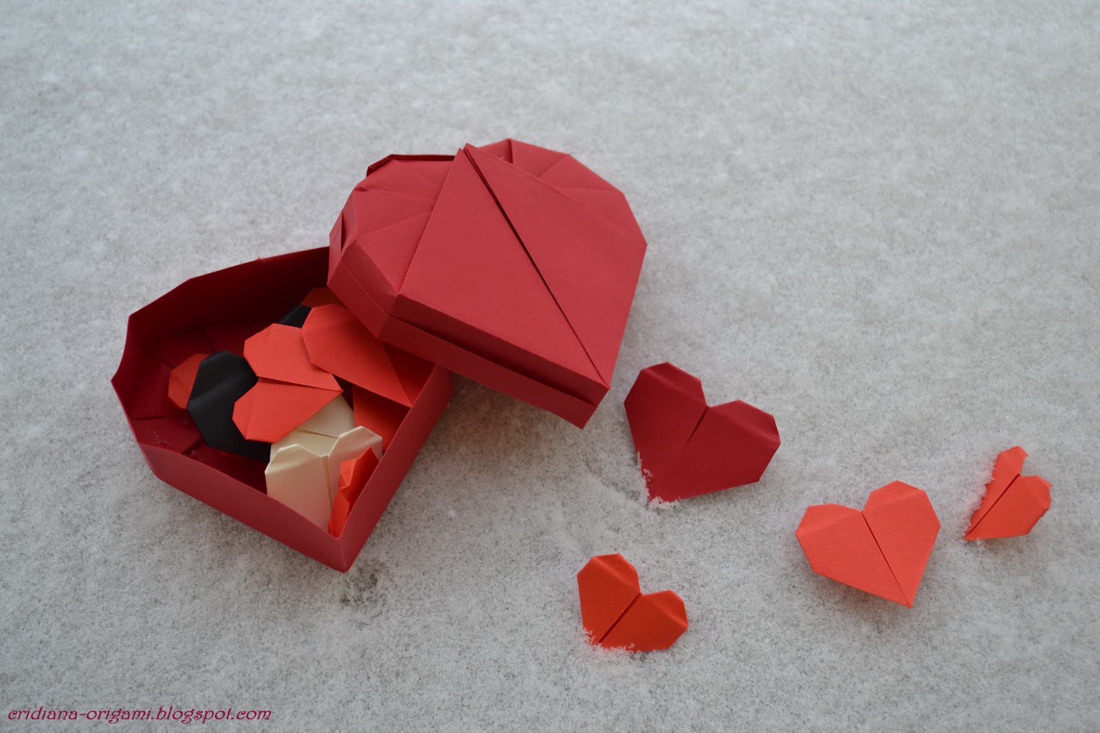 Lets Make Origami: Heart-box