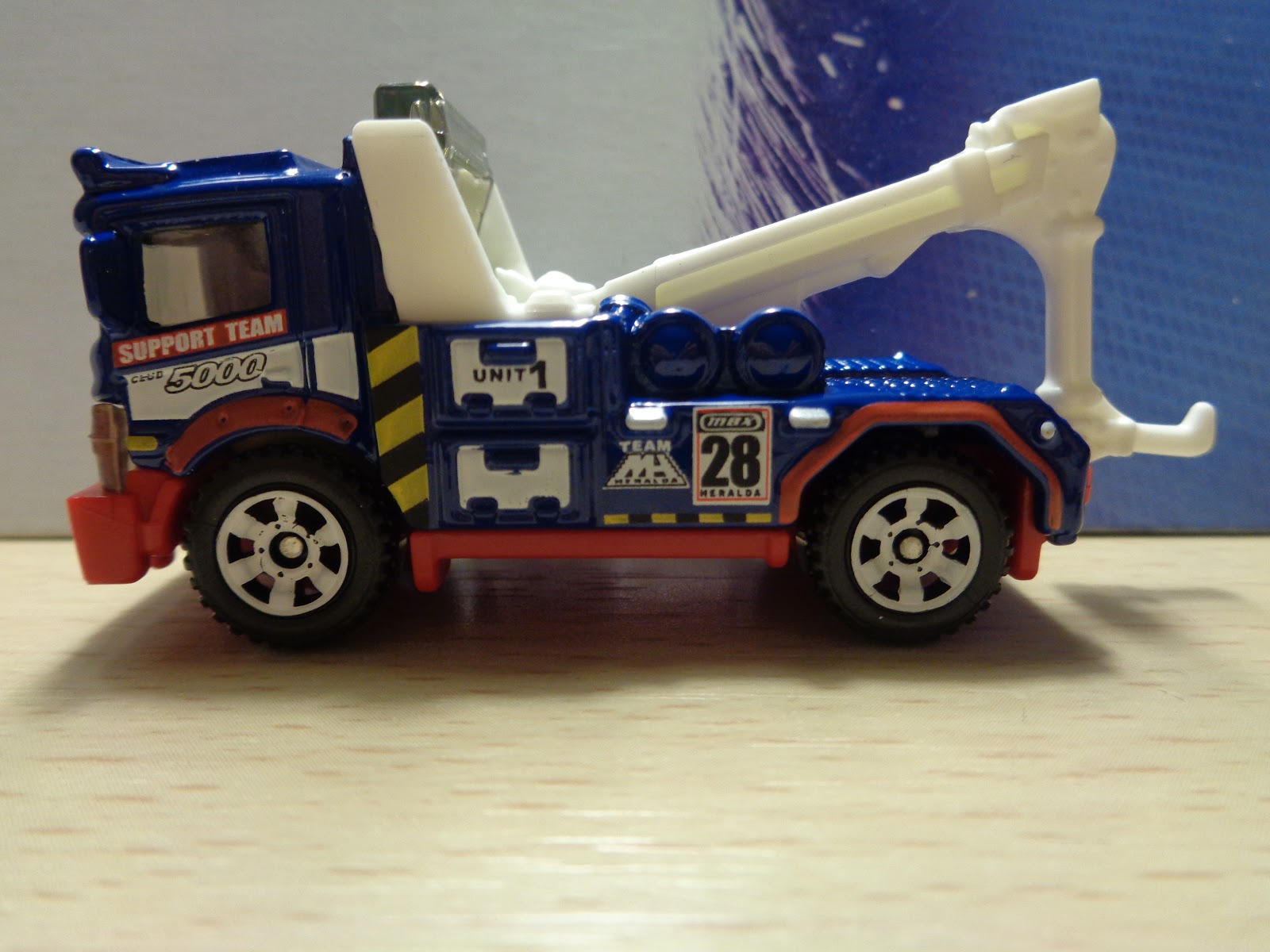 J And J Toys Matchbox MBX Urban Tow Truck