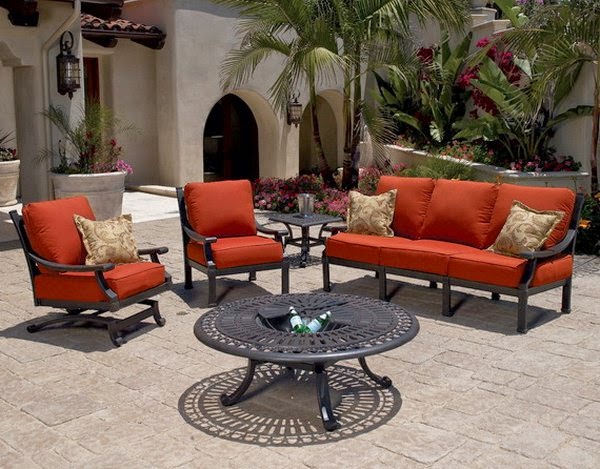 Add touch of color to outdoor spaces