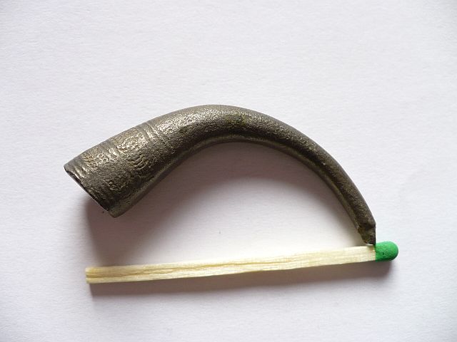 Bransoleta z tzw. trąbkowym zakończeniem - zabytek znaleziony za pomocą wykrywacza metali, zdjęcie z forum poszukiwanie skarbów