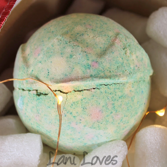 LUSH Lord of Misrule Bath Bomb Review